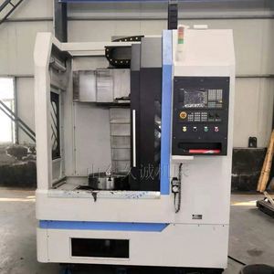 Máy Tiện <span class=keywords><strong>CNC</strong></span> Giá Rẻ VTC700 Máy Tiện GSK Từ Trung Quốc Máy Tiện <span class=keywords><strong>CNC</strong></span> Tự Động - Product Image 2