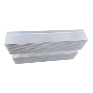 Radiateur en alliage d'aluminium personnalisable à haute densité avec dissipation thermique à dents pour la fabrication - Product Image 1