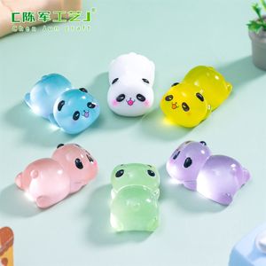 Weij Landscape - Linda <span class=keywords><strong>Casa</strong></span> de Panda Luminosa, Accesorios Decorativos para Bolsas Ciegas, Mini Adornos de Escritorio - Product Image 4