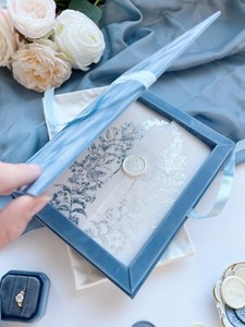 Boîte en velours bleu poussiéreux pour invitation de mariage 5X7 Boîtes à souvenirs en feuille d'or Monogram 15e cartes d'anniversaire Carte De Mariage - Product Image 2