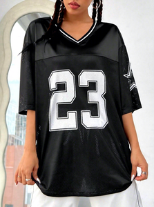 Camiseta de malla con cuello en V para mujer, talla grande, con estampado del número 01, color verde y blanco, manga murciélago - Product Image 3