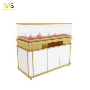 Nuevo escaparate de joyería de vidrio con soporte de exhibición dorado y bloqueo de características de luz LED para estuches - Product Image 3