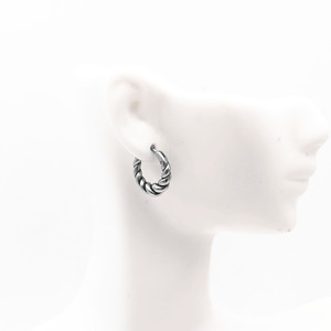 yunnique Pendientes de aro de acero de titanio unisex con diseño geométrico Otoño 2024 - Product Image 2