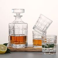 Échantillon disponible de mini verres à boisson 310ml de logo personnalisé ensemble de verres à liqueur de whisky pour la maison partie bar
