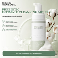 Nettoyant intime avec prébiotiques et probiotiques, adapté aux peaux sensibles, équilibre du pH, soulage les odeurs et procure une fraîcheur, mousse nettoyante