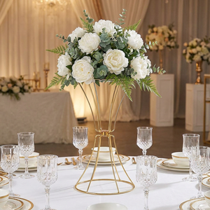 Centros de Mesa Modernos de Lujo con Soporte de Hierro para Flores, Arco de Boda, Marco de Fondo, Decoración para Ceremonias, Eventos y Fiestas, Venta al por Mayor - Product Image 4
