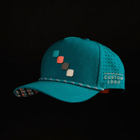 Casquette de golf 5 panneaux avec logo en silicone personnalisé, OEM, faible MOQ, haute qualité, visière incurvée, respirante, anti-humidité, durable