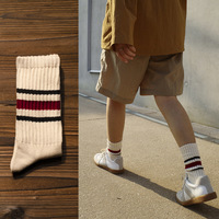 Nouvelle Arrivée Chaussettes de Sport Rétro Couleur Unie Bord Côtelé Logo Brodé Jacquard Personnalisé Chaussettes Athlétiques Unisexe