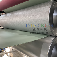 Ligne de production de plaques et de profilés en marbre artificiel PVC à vis conique double haute productivité 1220x2440mm pour panneaux muraux en PVC