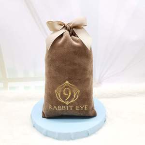 Pochette à cordon en velours néerlandais haut de gamme avec logo personnalisé, idéale pour le rangement des parfums et des rouges à lèvres - Product Image 5
