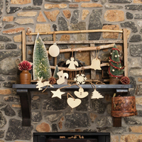 Vente en gros Petit bois Love Europe Pin sculpté Impression personnalisée Ornements de Noël Décorations Objets décoratifs