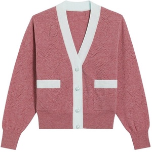 Cárdigan de punto de invierno con cuello en V personalizado para mujer Hermandades Fraternidad Patchwork Ropa de calle Casual Primavera Apliques Decoraciones - Product Image 4