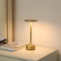 Lampe de bureau LED décorative moderne et simple, alimentation secteur, batterie incluse, blanc chaud, contrôle tactile, intensité réglable, 220V, pour éclairage et décoration intérieure