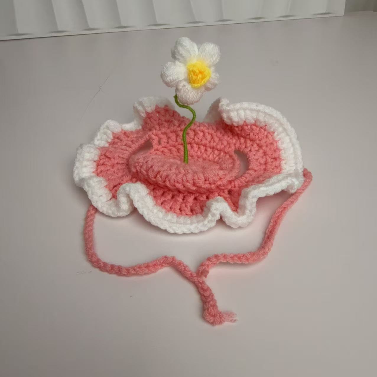Chapeau à fleurs roses