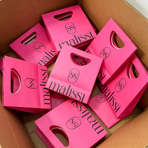 Customized Luxury Hot Pink Boutique Paper Merchandise Gift <b>Bag</b> With Die-cut Handle for Beauty Hair Salon Packaging - Product Image 3