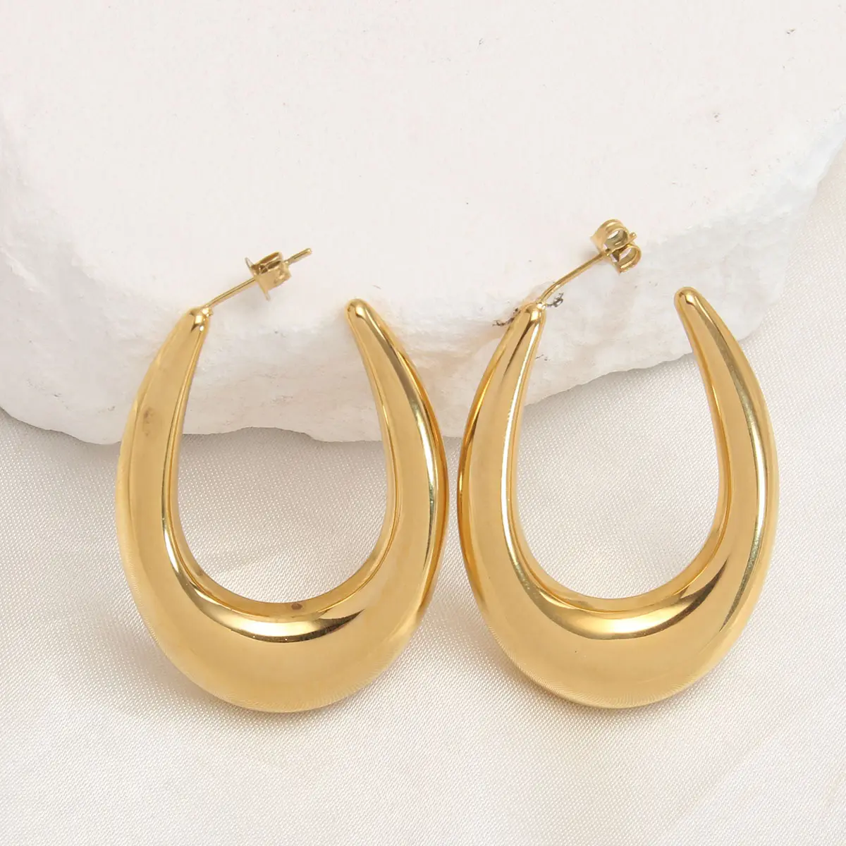 Stainless Titanium Chunky Oval Hollow Earrings Retro Jewelry Earrings 18K Gold Big Hoop Earrings