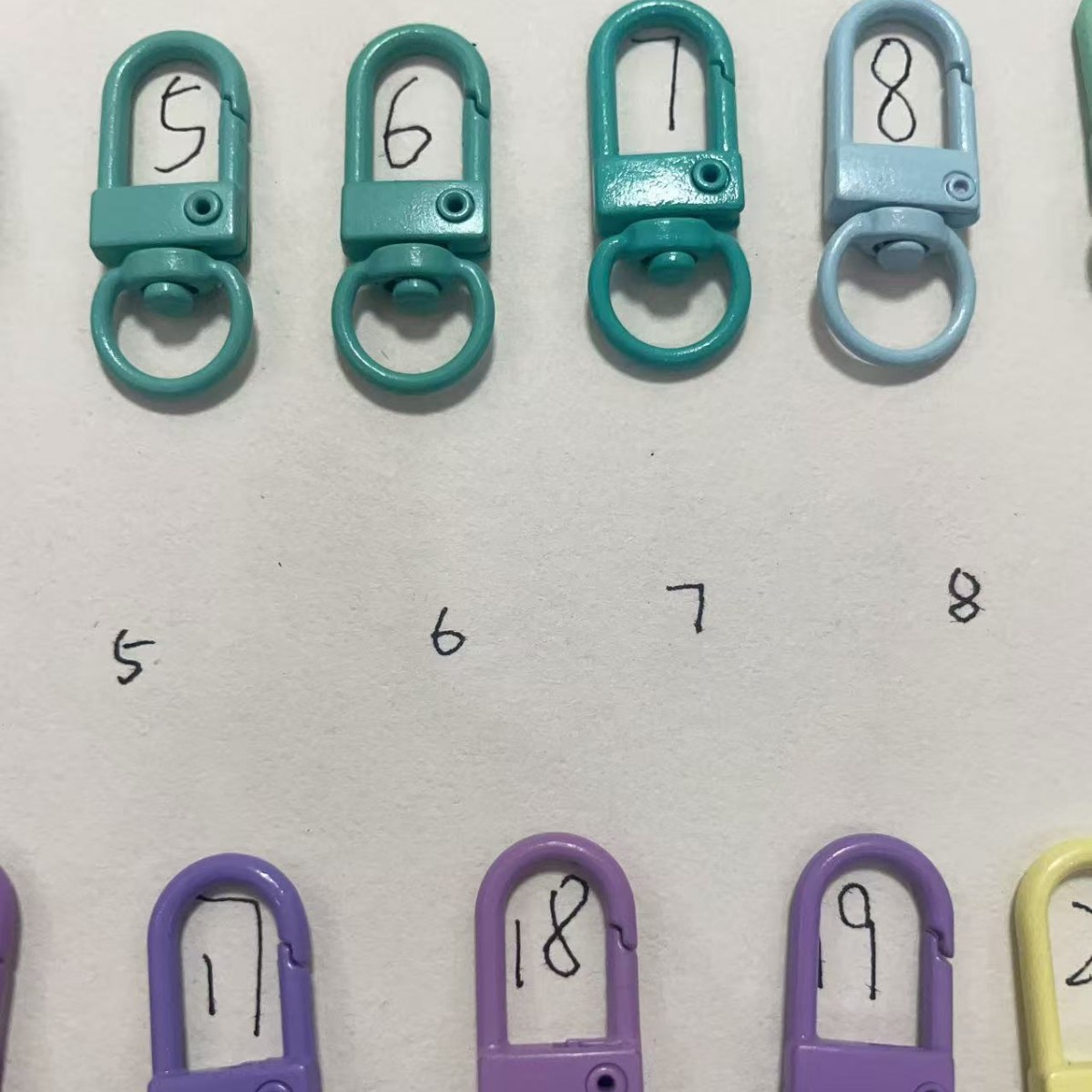 Numéro bleu.5-8