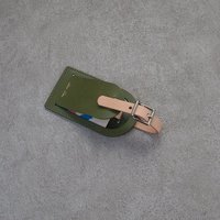 Étiquette de bagage en cuir végétalien avec rabat de confidentialité, porte-carte nominative et sangle pour valise, idéale pour les voyages et les affaires
