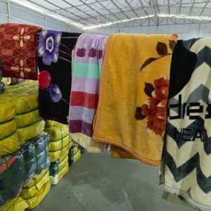 PJ07 Coperte Usate Economiche di Prima Qualità in Poliestere/Cotone, di Marca Cinese, Alta Qualità, Colori e Misure Assortiti - Product Image 2