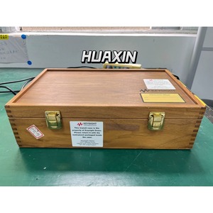 Mezclador Armónico de Guía de Onda Keysight M1971E de 55 a 90 GHz con Opción 003 Usado #   hx - Product Image 1