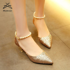 Sandales pour femmes été 2022, nouvelle mode coréenne, pointues, avec paillettes et perles, sandales à talon court pour mariée et demoiselle d'honneur - Product Image 3