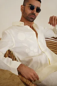 Camisa de tejido blanco bordado - Product Image 3