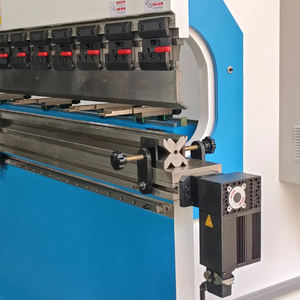 Presse plieuse CNC 12000mm 6000mm 600T 400T 500T pour <span class=keywords><strong>lampadaire</strong></span> avec 10mm 12mm 8mm 6mm SS MS CS Panneaux en aluminium et en acier galvanisé - Product Image 3