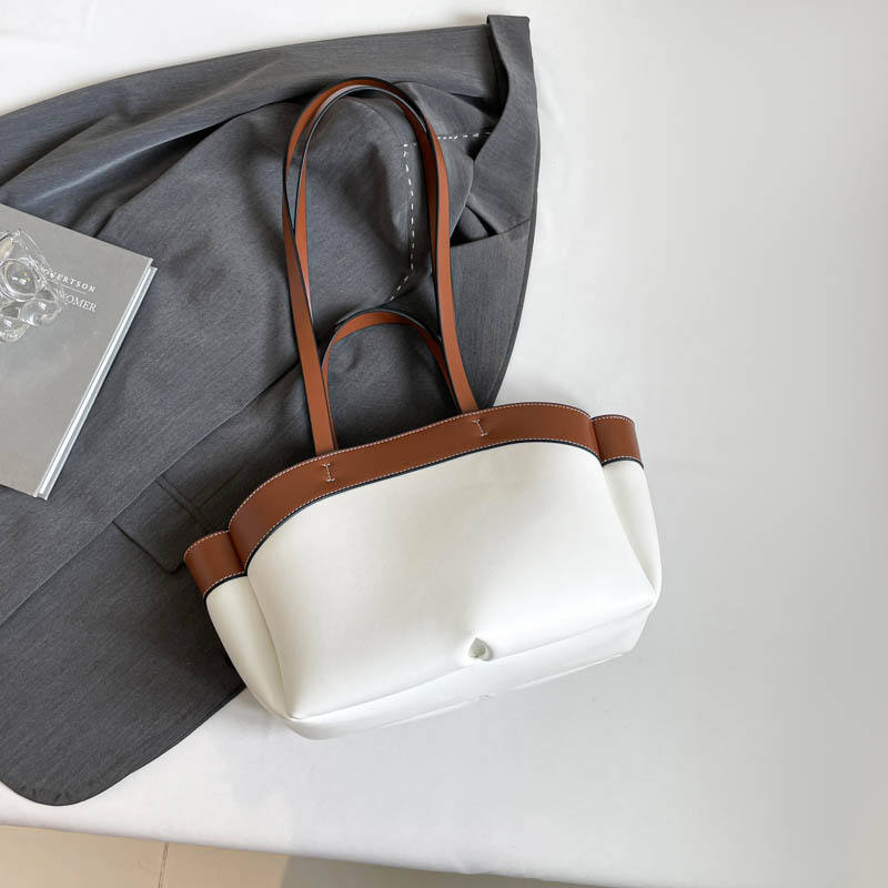 สีน้ำตาล