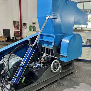 Attrezzatura per Frantumazione di Grandi Blocchi per <span class=keywords><strong>Materiali</strong></span> Plastici Rigidi, Grandi Pezzi Solidi e Rifiuti Industriali - Product Image 4