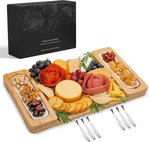 Ensemble de planches à fromage en bambou personnalisées - Cadeaux de <span class=keywords><strong>d</strong></span>éménagement, cadeau de mariage, cadeau de fête prénuptiale, cadeaux <span class=keywords><strong>d</strong></span>'anniversaire <span class=keywords><strong>pour</strong></span> femmes - Product Image 1