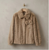 Manteau court en fausse fourrure de lapin douce pour femme, marron thé au lait, avec revers large gaufré, nœud perlé, manches lanternes, coupe ample, vêtement d'extérieur d'hiver