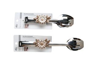 <span class=keywords><strong>Ustensiles</strong></span> en acier inoxydable de style européen Cuillères et pinces à <span class=keywords><strong>salade</strong></span> exquises pour gâteau de buffet de fête et vaisselle de banquet d'anniversaire - Product Image 2