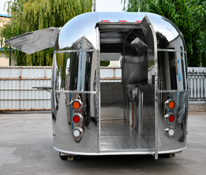 Véhicule alimentaire mobile haut de gamme résistant aux intempéries avec système de four à pizza intégré pour la restauration commerciale des centres touristiques - Product Image 4