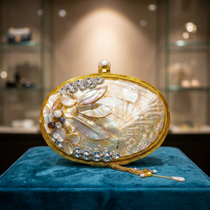 Bolso de mano de lujo hecho a mano con perlas y conchas, adornado con flores de cristal y marco dorado, bolso de noche para mujer, de lujo, para fiestas. - Product Image 1