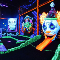 Parcours de mini-golf Sqarcade Monster Glow Black Light Hole, design personnalisé, installation néon interactive, parc d'attractions intérieur, matériau PP