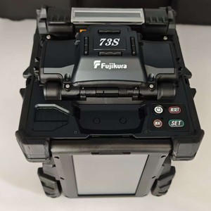 Fujikura 73S Fusionadora de Fibra Óptica con Alineación de Núcleo Troncal Compatible con G654E Herramienta de Empalme Óptico - Product Image 2