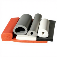 Bande d'étanchéité en silicone expansé thermo-isolante résistante aux hautes températures, moulée sur mesure pour les portes de sortie d'air des fours de machines de revêtement