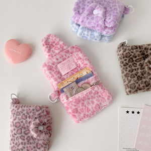Monedero de Felpa Versátil con Estampado de Leopardo, Cartera Portátil para Estudiantes, Bolsa para Tarjetas Bancarias con Hebilla, Bolsa para Auriculares, Logotipo Personalizado - Product Image 3