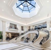 Barrières d'escalier et de balcon en fer forgé modernes et artistiques - Fabricant sur mesure avec finition peignable