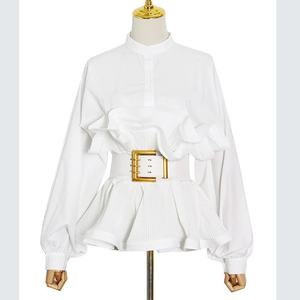 เสื้อเชิ้ตผู้หญิงแฟชั่นใหม่ประจำฤดูใบไม้ร่วงปี 2026 แบบสั่งทำขายส่ง ดีไซน์หรูหรา คอตั้ง จับจีบระบายชายเสื้อแบบใบบัว พร้อมเชือกผูก - Product Image 2