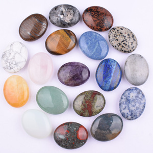 Masajeador de Palma de piedra natural de 45x35mm-Piedra caliente de cristal ovalado para SPA, terapia facial y energética - Product Image 6