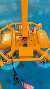 Machine de chargement de verre à moteur électrique Ventouse à vide avec rotation à 360° Capacité de 1200 kg pour l'installation de vitres - Product Image 3