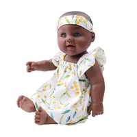 Fabricant de poupées originales Poupée africaine de mode en plastique de 19 pouces Belle fille noire avec des cheveux bouclés Joli jouet pour enfants