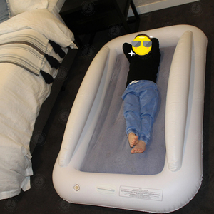 Venta al por mayor cama de viaje inflable plegable para bebé bomba de aire eléctrica colchón inflable para niños pequeños con almohada para acampar viajes en coche - Product Image 4