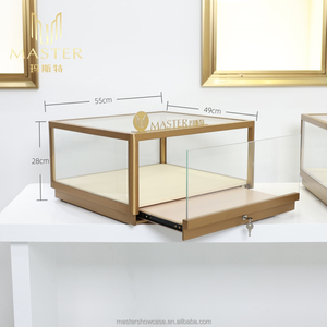 Venta al por mayor Nuevas Tendencias Escaparate de joyas de oro de acero inoxidable Gabinetes personalizados Vidrio sin costura Vitrina portátil flexible - Product Image 2