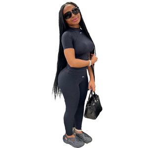 2024 Nuevo estampado Sexy Tight Trend Set Casual Yoga de dos piezas - Product Image 1