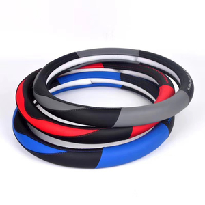 Couverture de <span class=keywords><strong>volant</strong></span> de voiture en cuir véritable personnalisée d'approvisionnement d'usine pour <span class=keywords><strong>Toyota</strong></span> <span class=keywords><strong>Rav4</strong></span> Highlander Camry Corolla Prado bon prix - Product Image 1