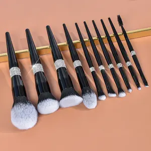 2023 desain mode pribadi Label 10 buah Bling berlian hitam menangani profesional Makeup Brush Set dengan kemasan pemegang