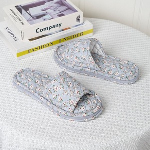 Pantuflas de Algodón Estilo Coreano, Nuevas, con Suela Gruesa de Tres Capas, Punta Abierta, Silenciosas, para Uso en Interiores, Transpirables, para Verano e Invierno, Lavables a Máquina - Product Image 1