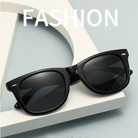 Lunettes de soleil classiques à verres PC, haute définition, carrées, protection UV400, polarisées, miroir, légères, confortables à porter
